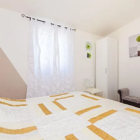 Nives Appartement *