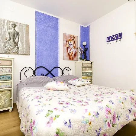 Nives Appartement *